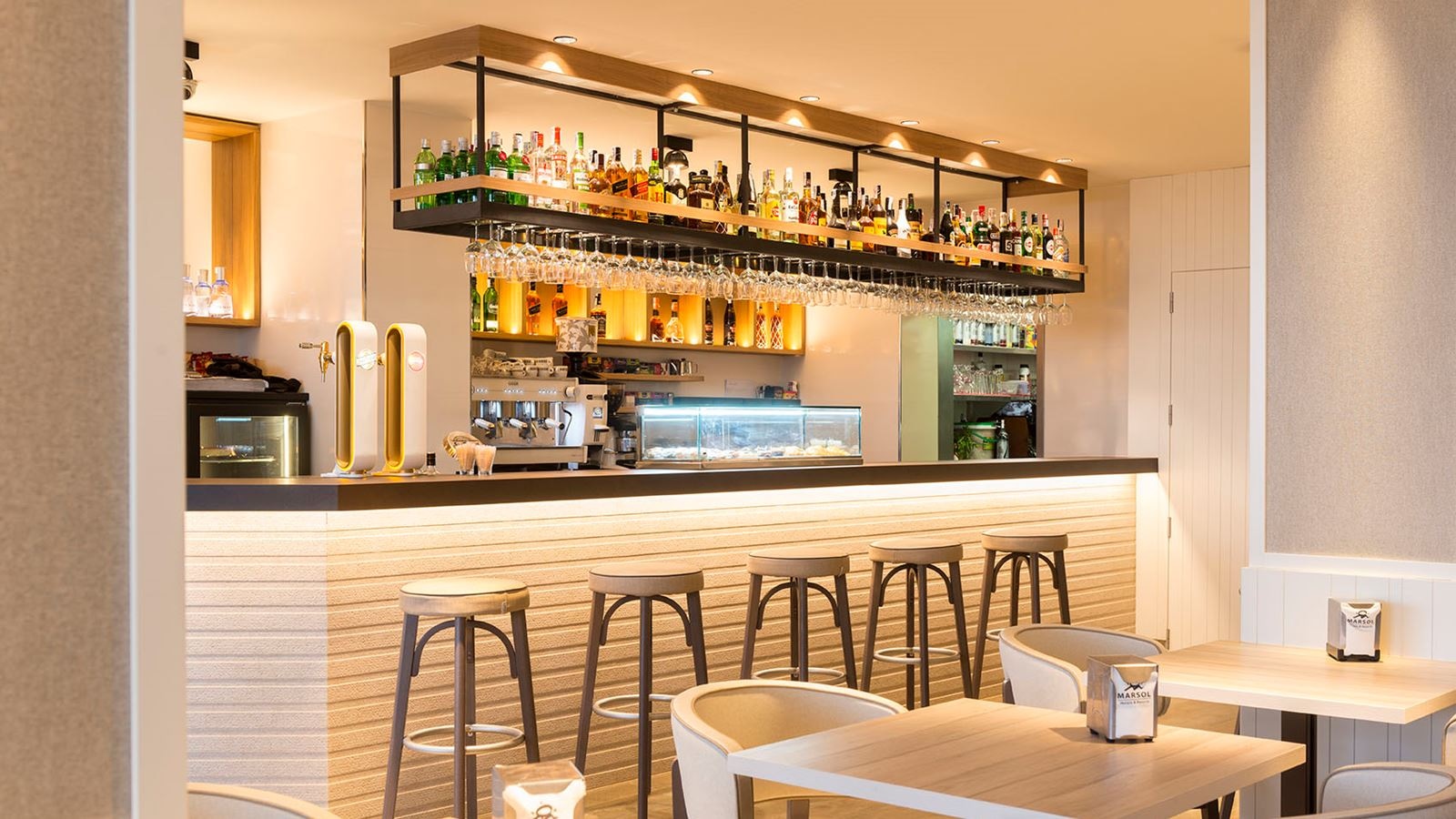 restaurants-main-restaurant