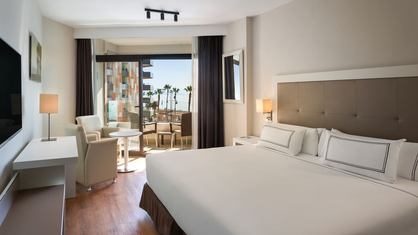 rooms-double-melia-room-sea-vie-balcony-or-terrace