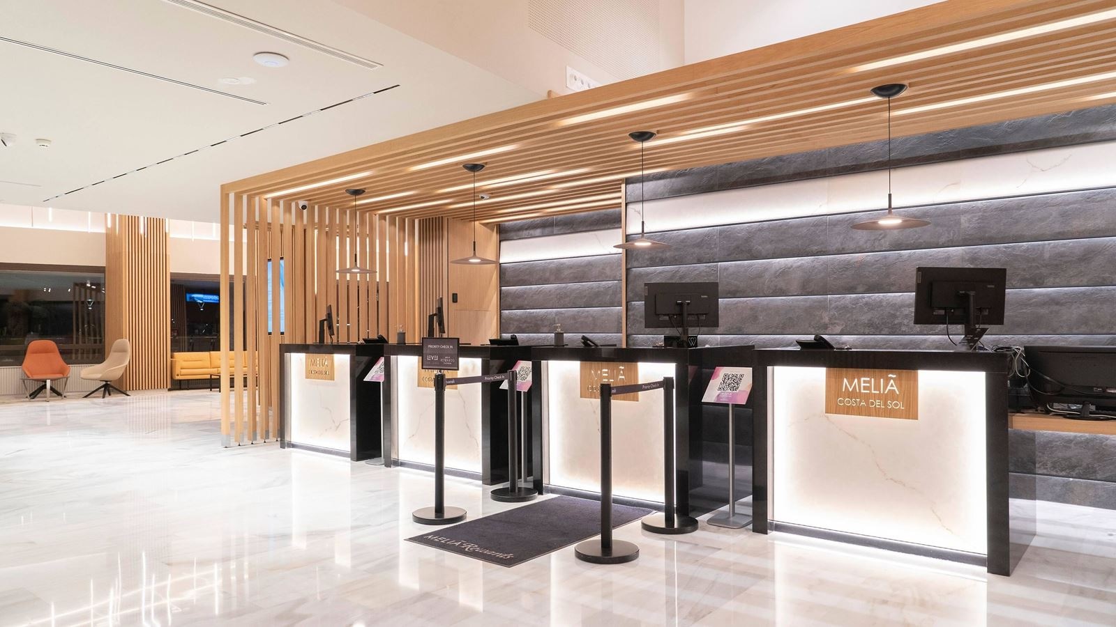 bars-sky--sea-rooftoop-bar