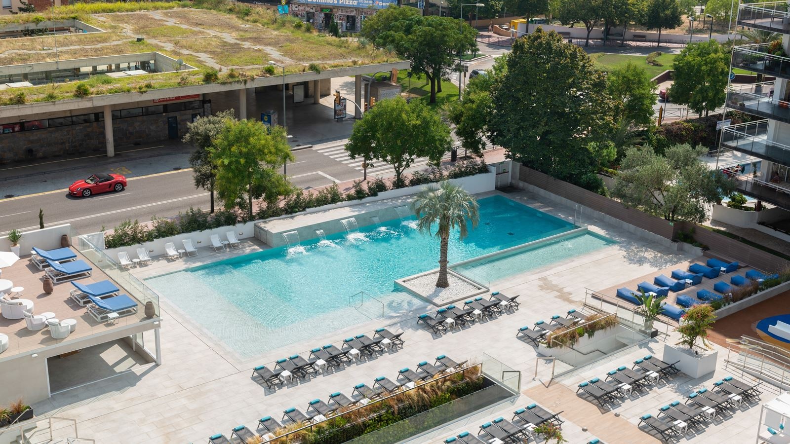 rooms-superior-room-pool-view