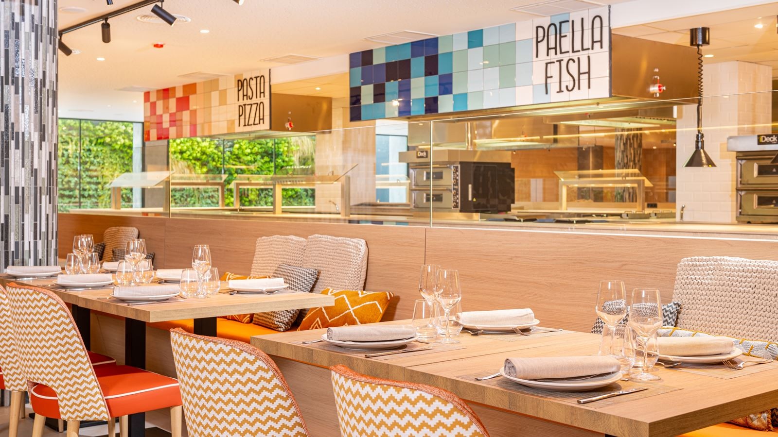 restaurants-la-plaza