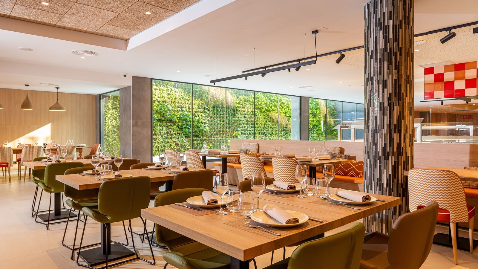 restaurants-la-plaza