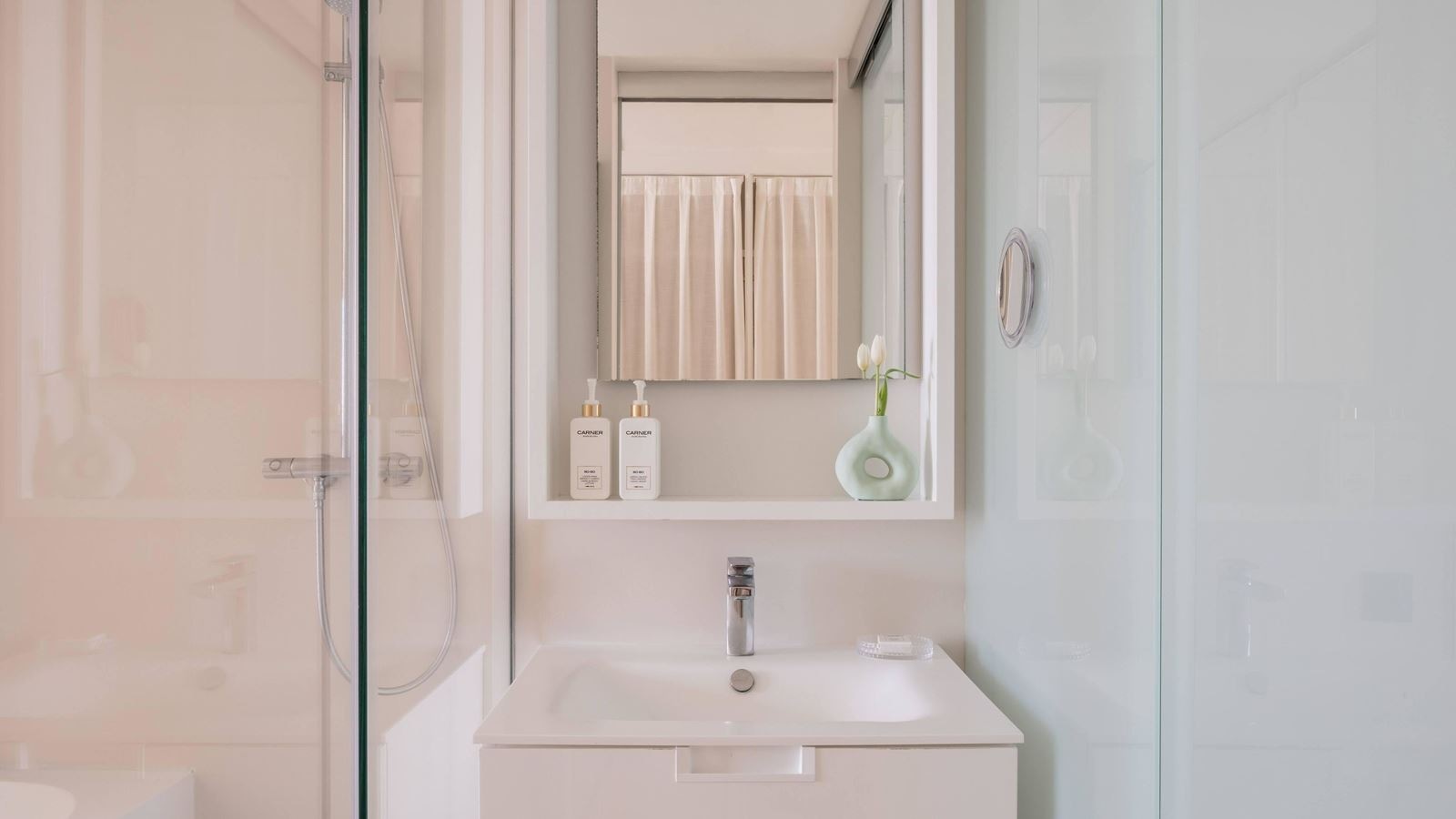 rooms-double-premium-garden-view-balcony-or-terrace