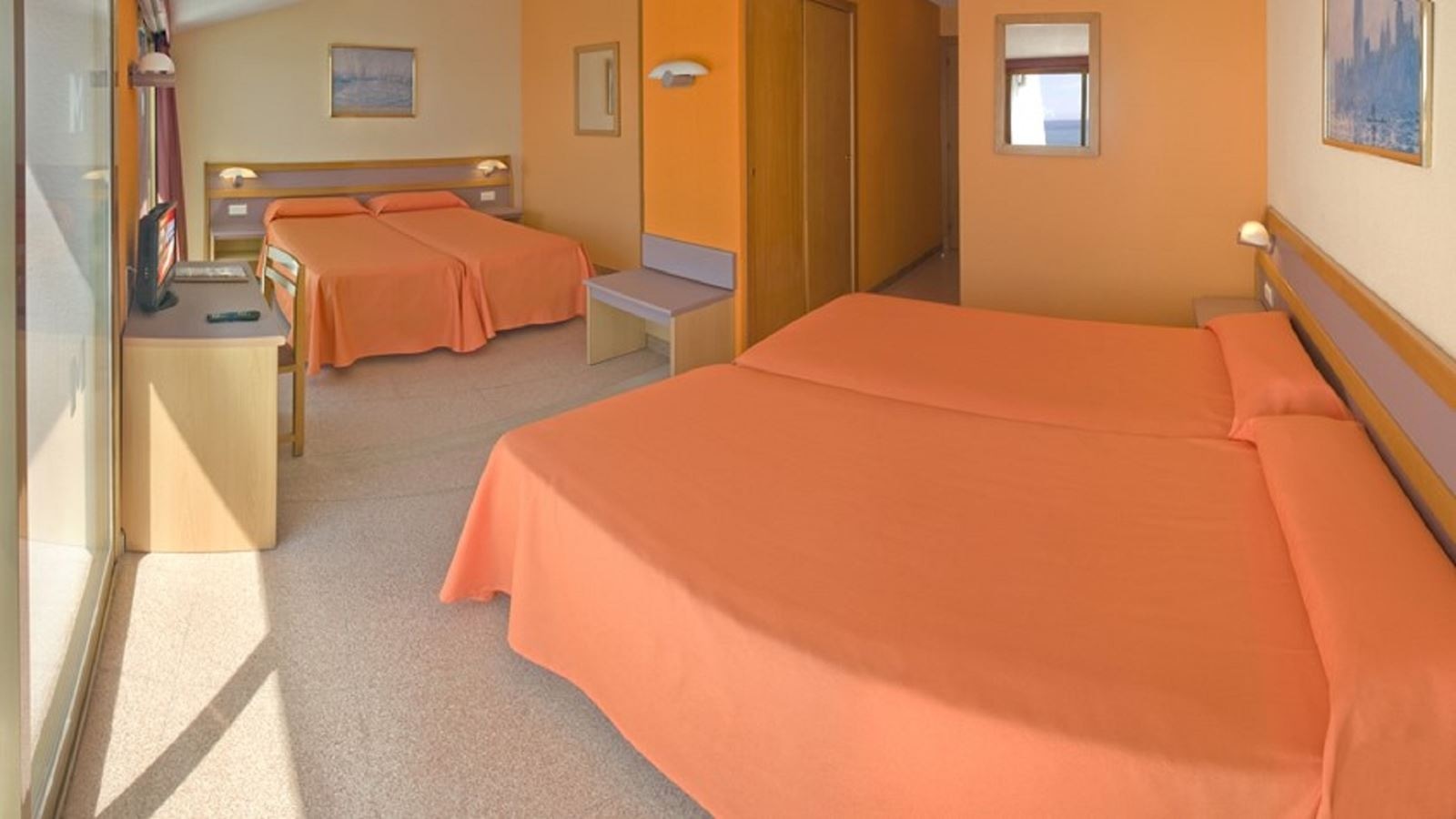 rooms-quad-standard-room