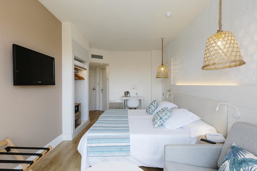 rooms-twin-premium-room-sea-view