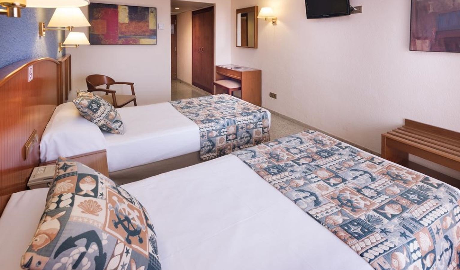 rooms-double-standard-poolview-palcony-or-terrace