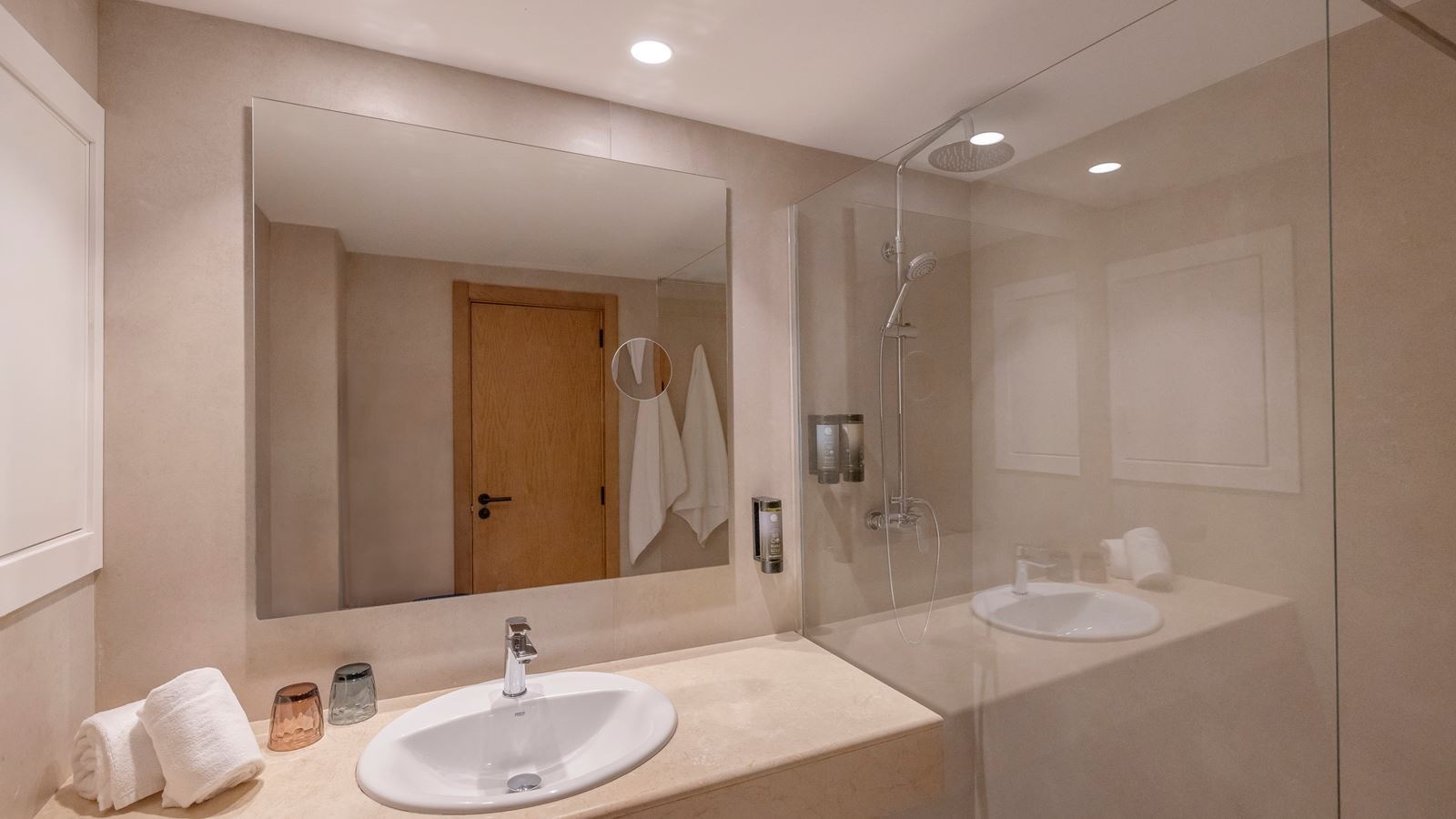 rooms-room-double-frontal-sea-view