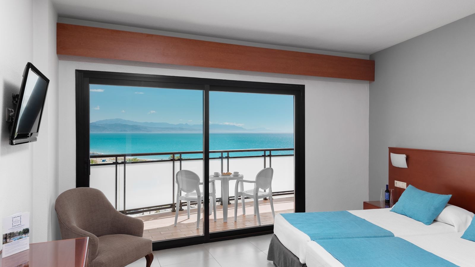 rooms-db--superior-vista-mar-lateral