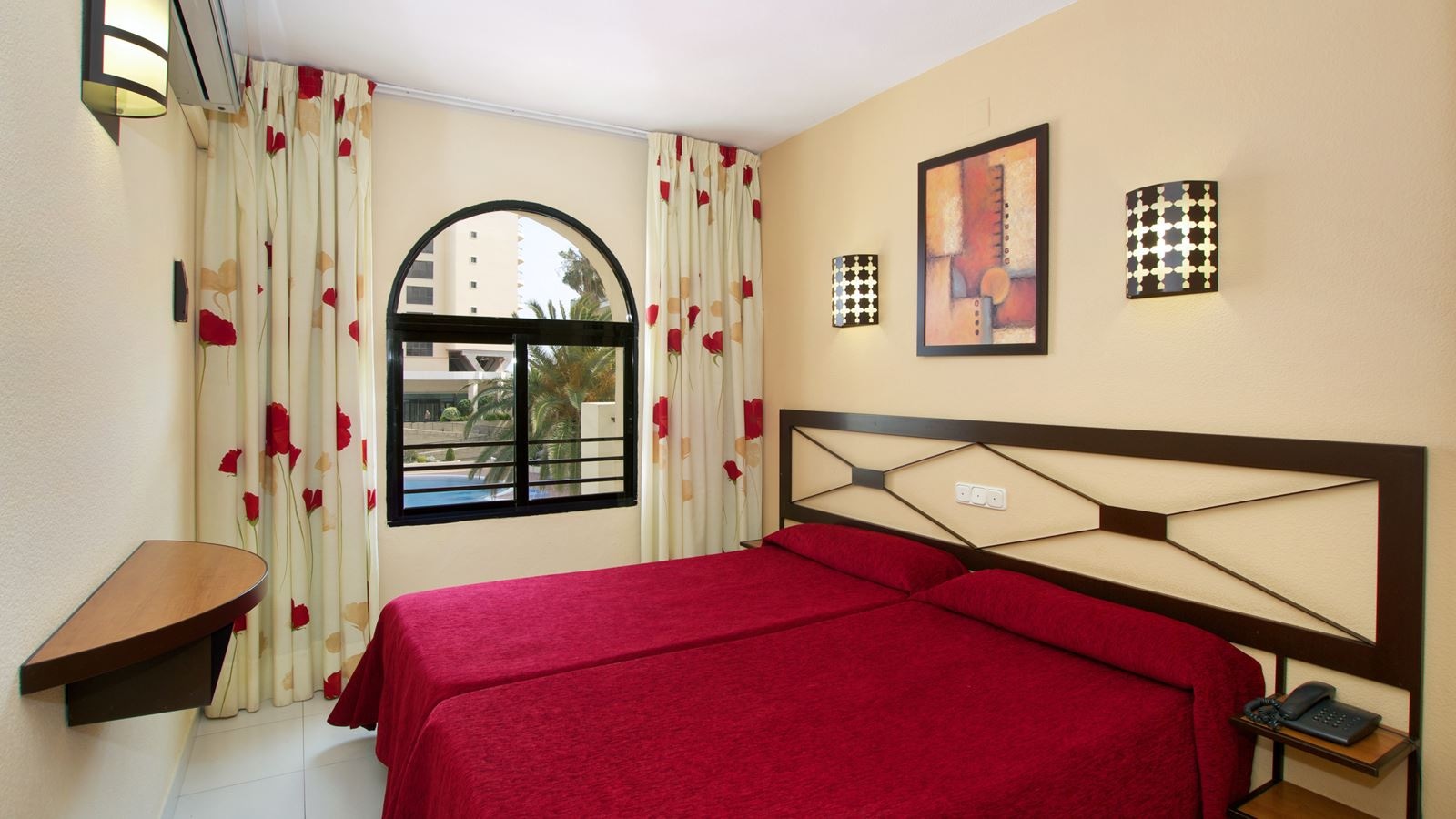 rooms-pd--hab-andaluza-seaviewpoolview