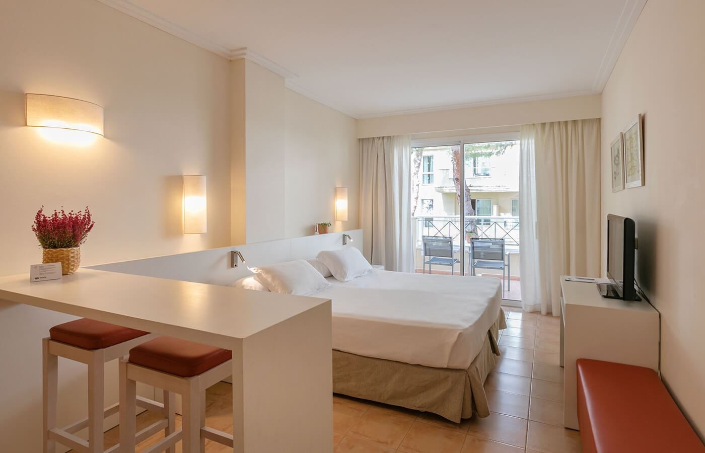 rooms-studio-balcony-or-terrac