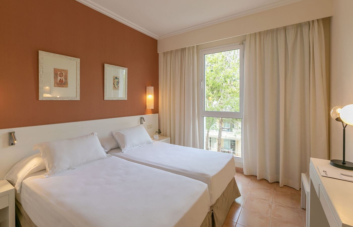 rooms-apartment-balcony-or-terrace