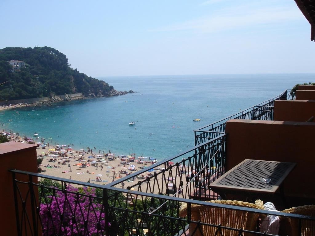 rooms-suite-lateralseaview