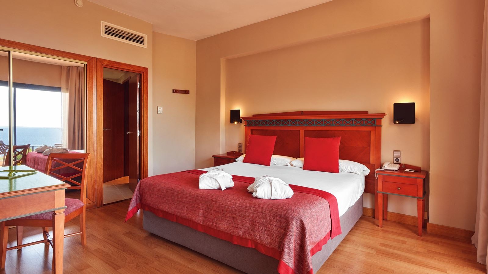 rooms-room-double-balcony-or-terrace