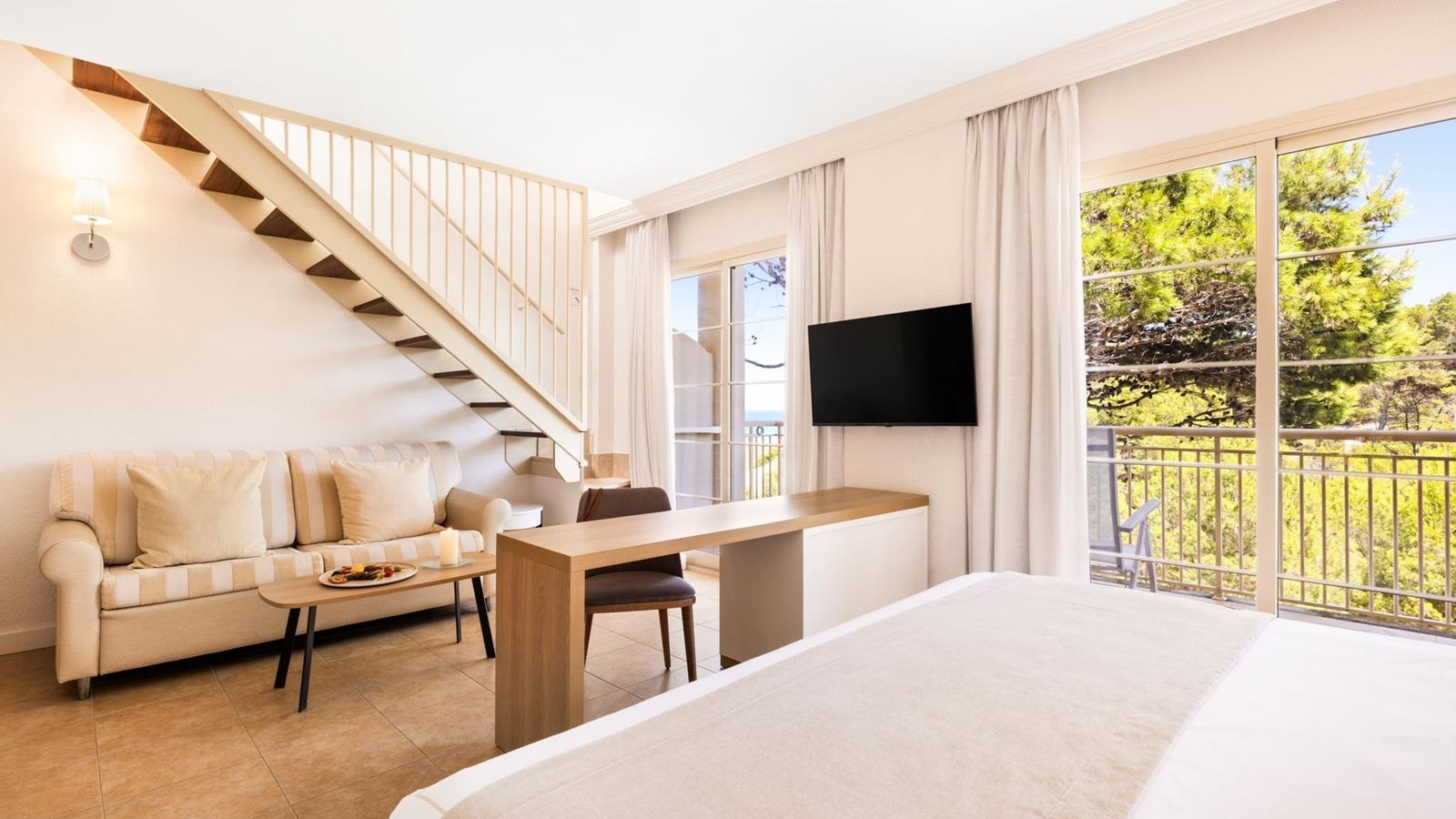 rooms-junior-suite-royal-terrace