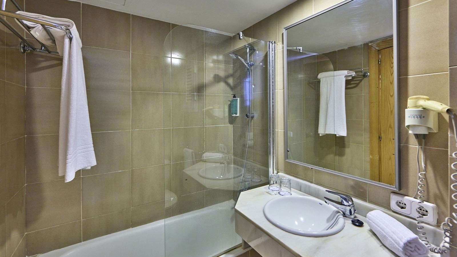 rooms-double-standard-room