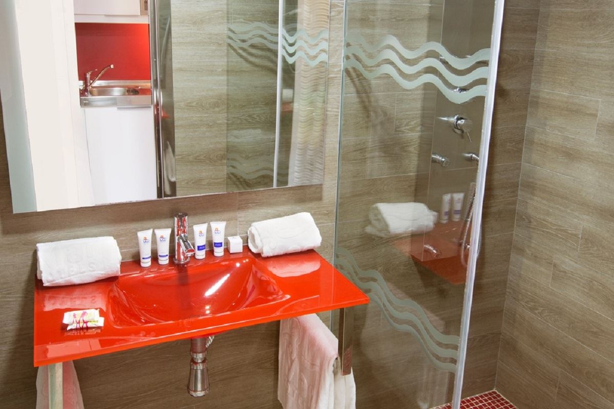 rooms-studio--balcony-or-terrace