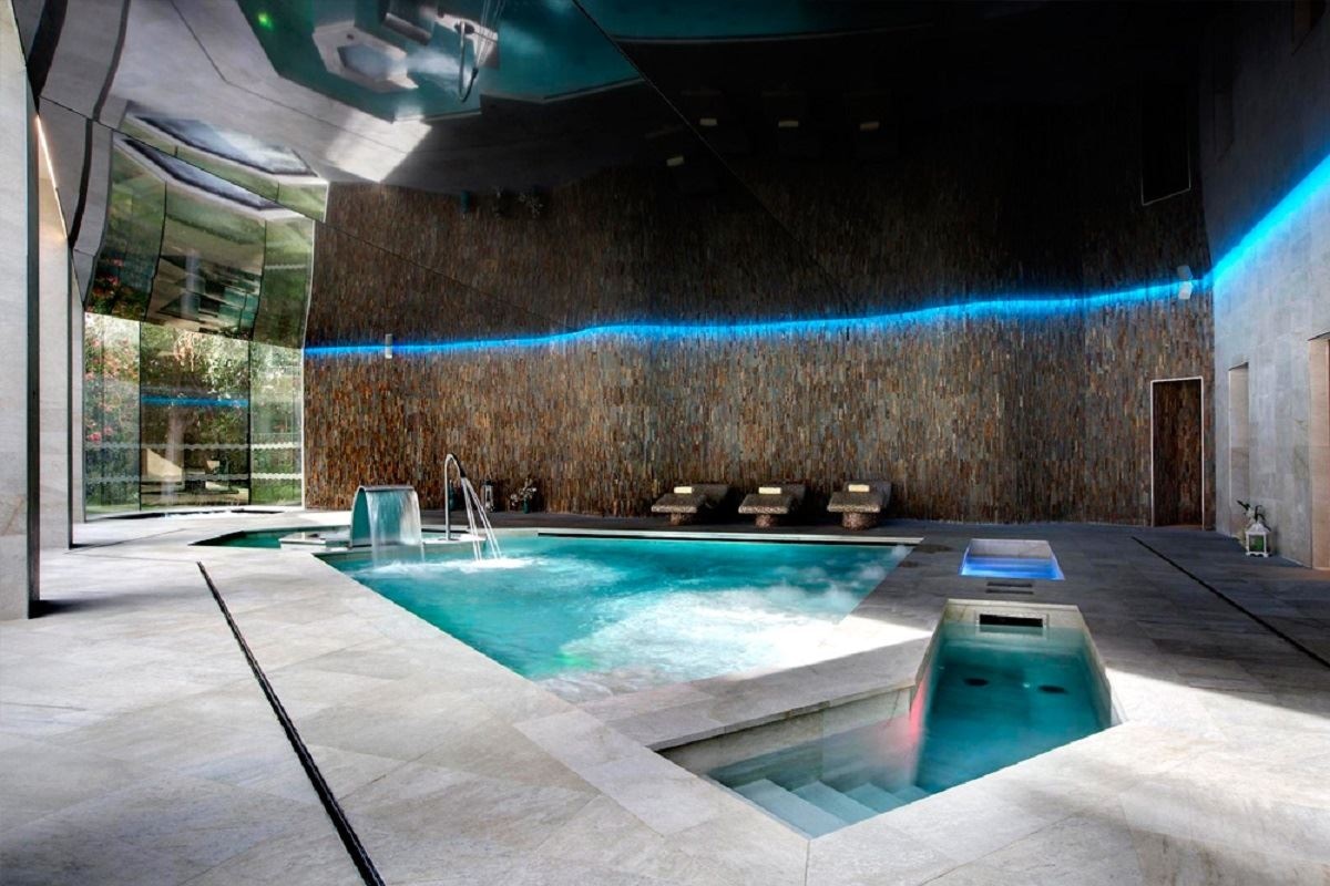 pools-indoor-pool