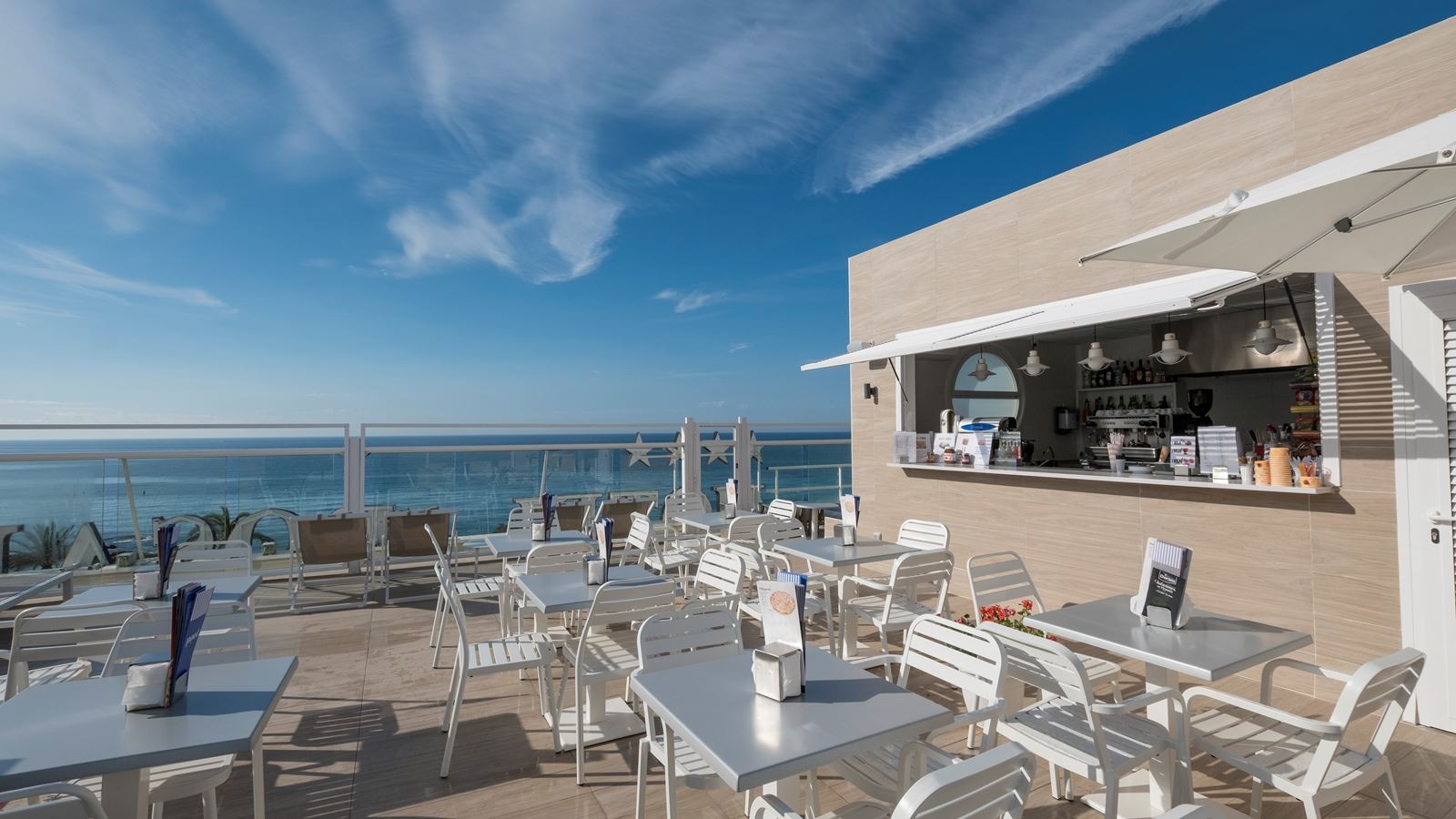 restaurants-willy-pool-snack-bar