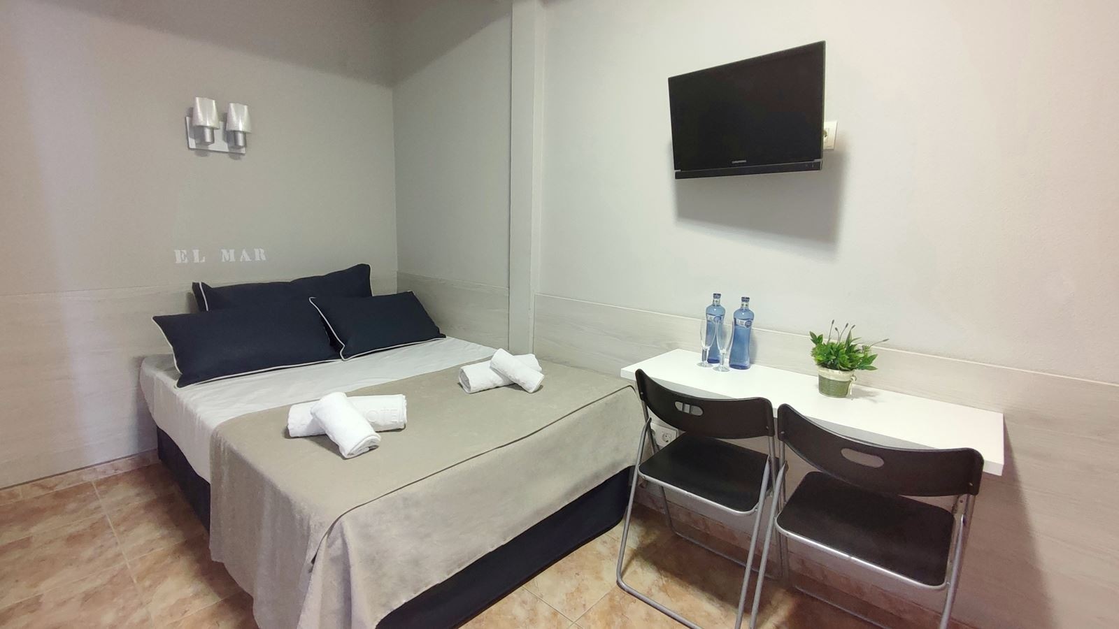 rooms-family-room-sea-view