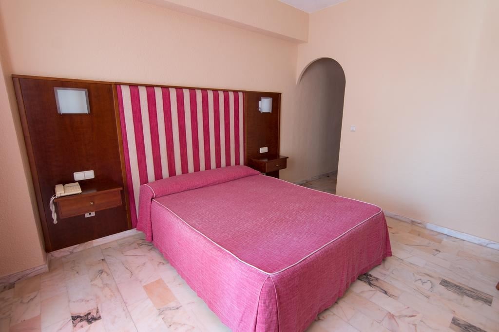 rooms-double-standard