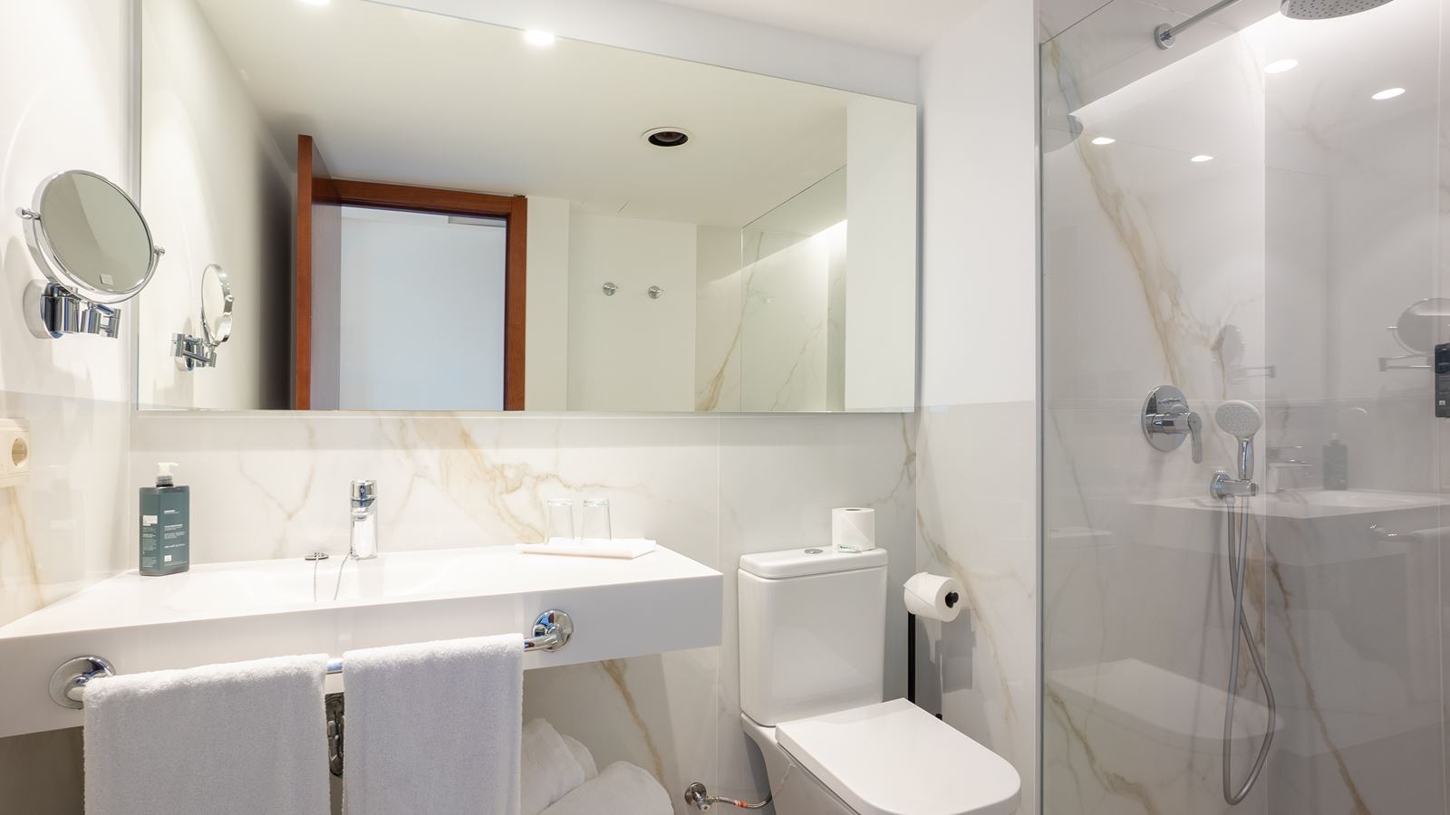 rooms-room-double-seaview-balcony-or-terrace