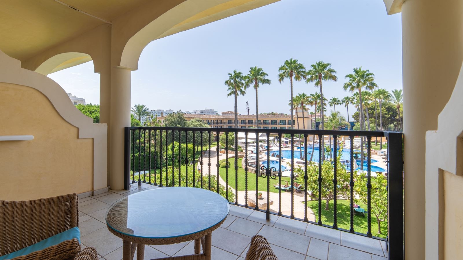 rooms-double-balcony-or-terrace