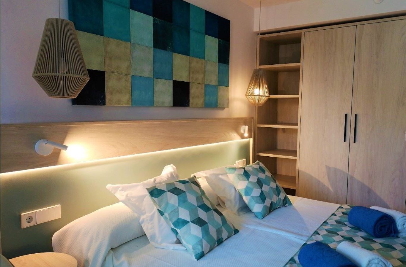 rooms-double-balcony-or-terrace