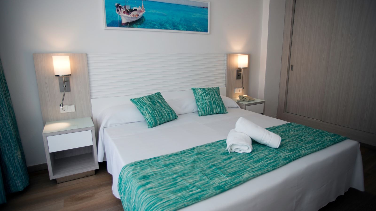 rooms-double-annex-balcony