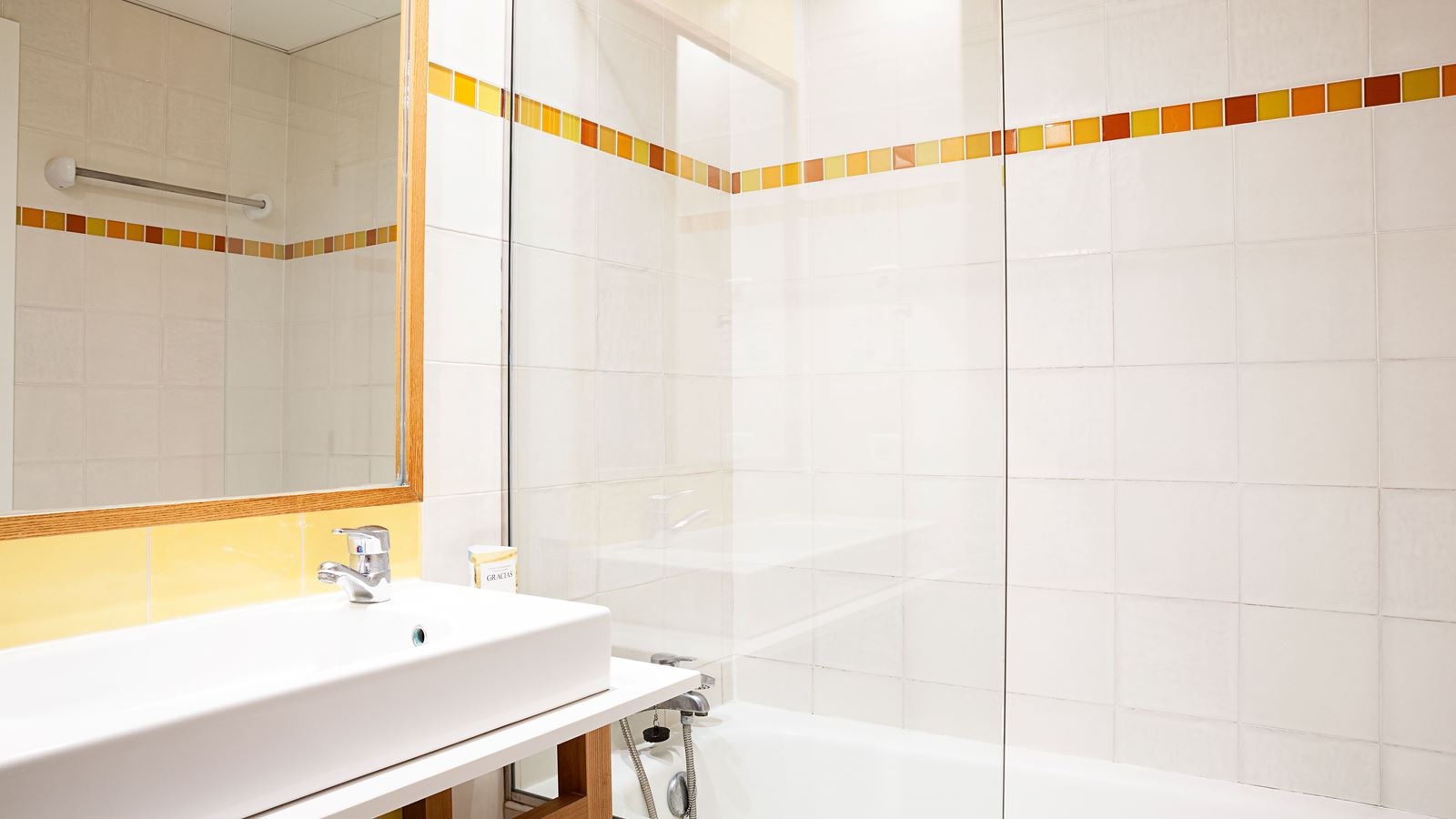 rooms-doble-promoeconomy-room-balcony-or-terrace