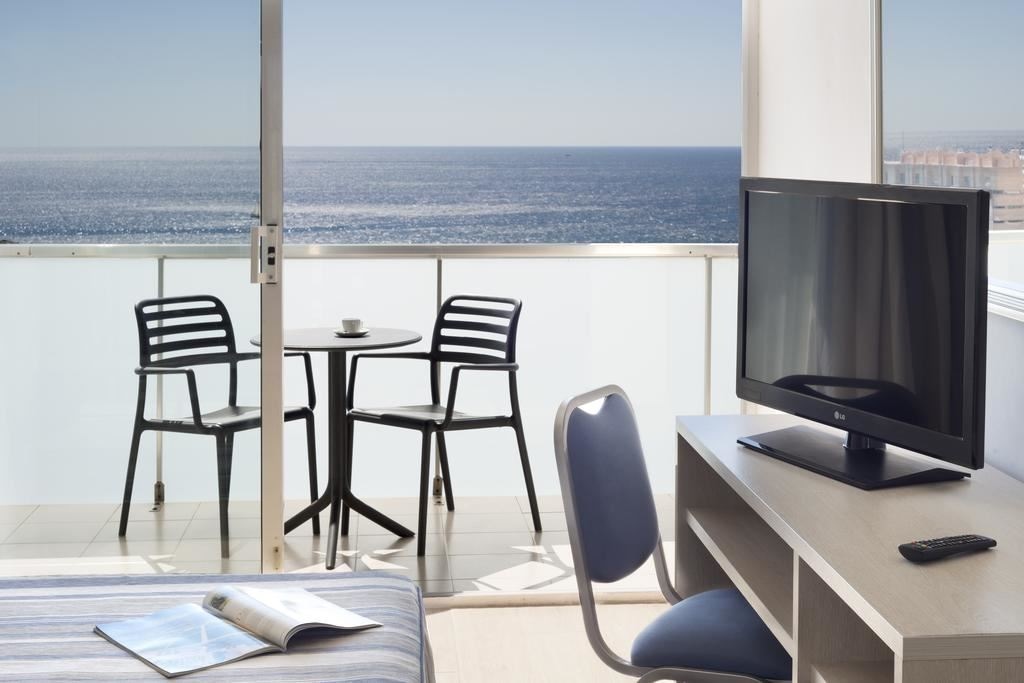 rooms-standard-room-with-balcony