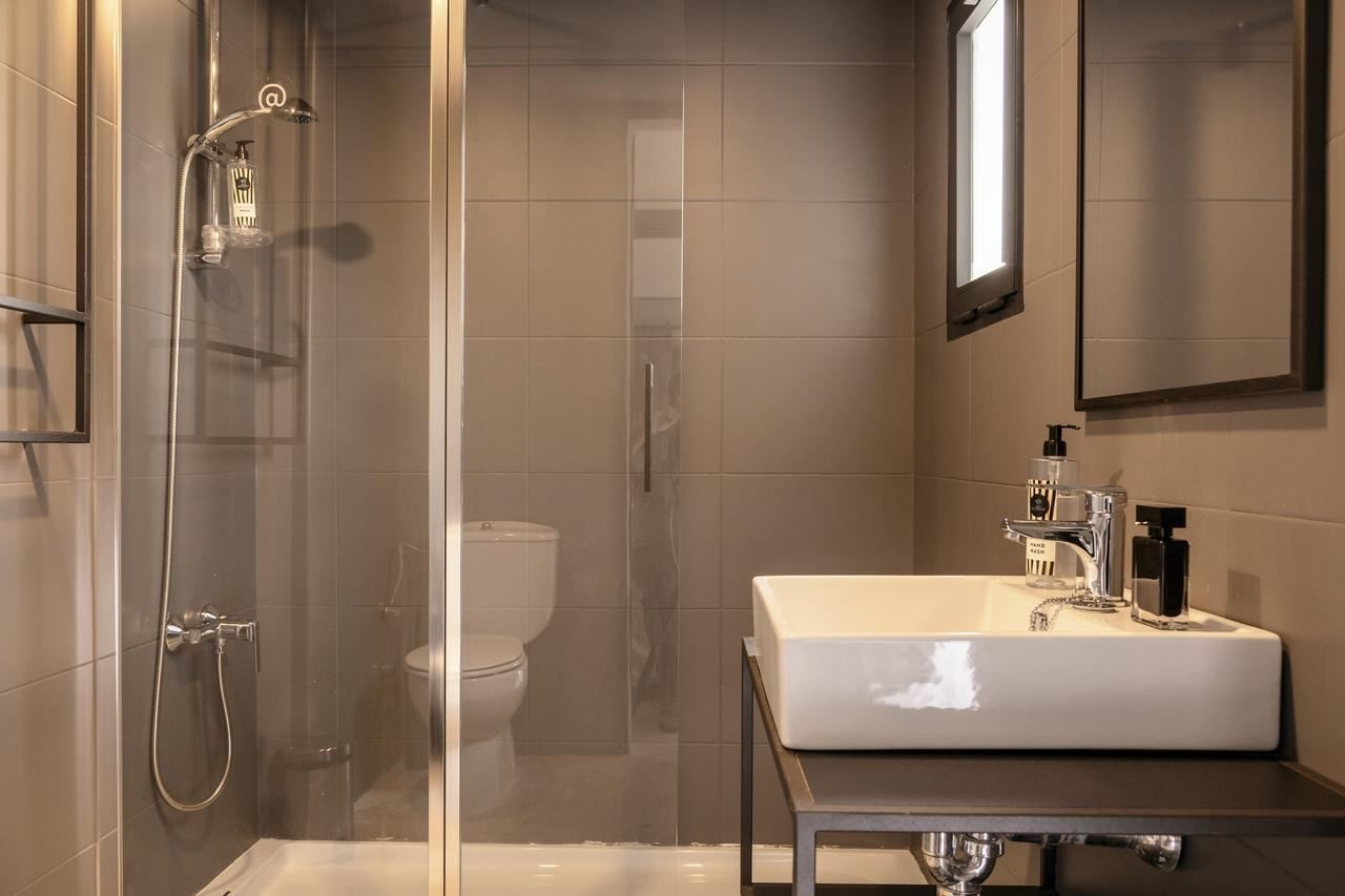 rooms-room-twin-landview