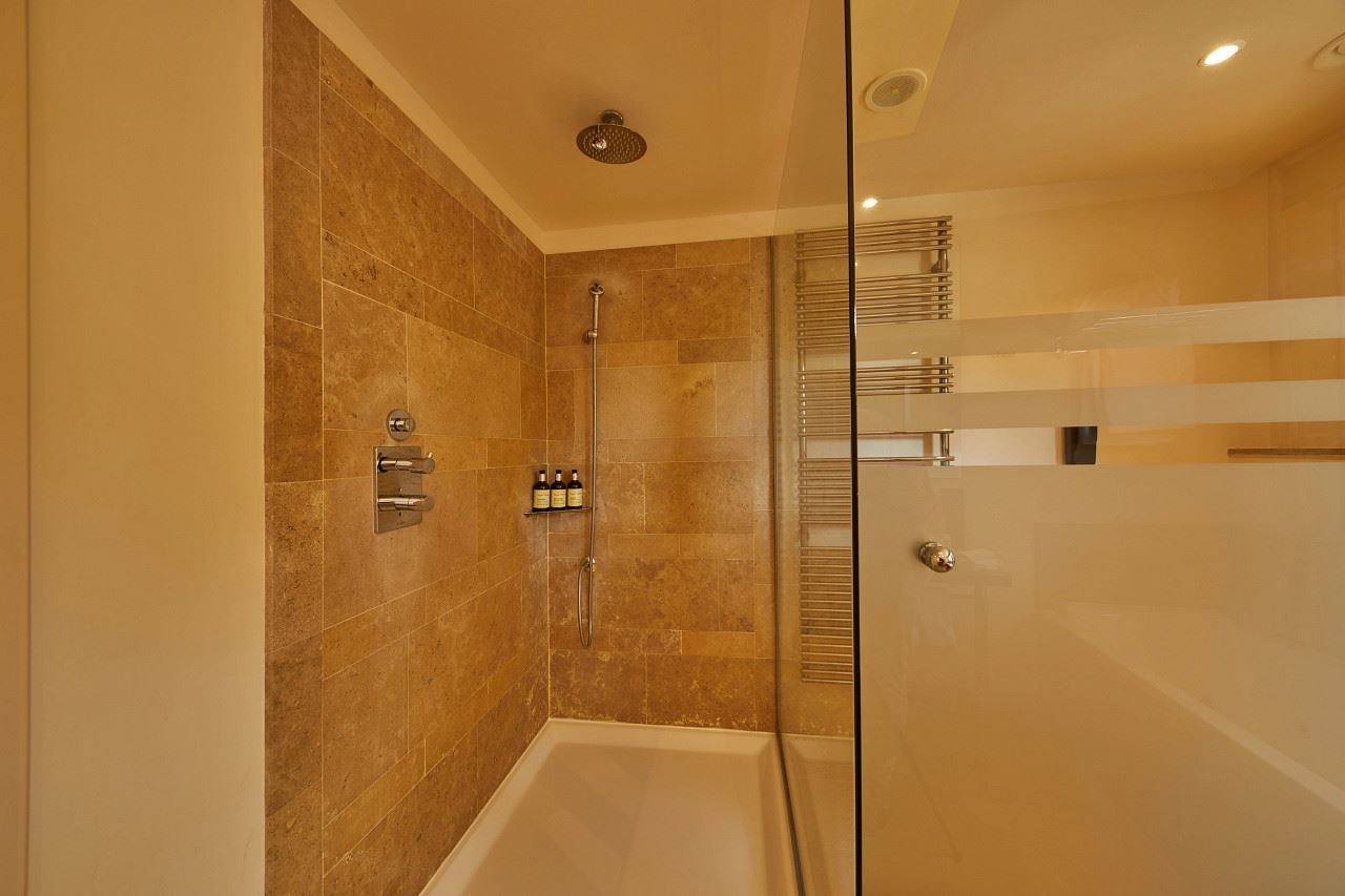 rooms-ponent-suite-with-terrace