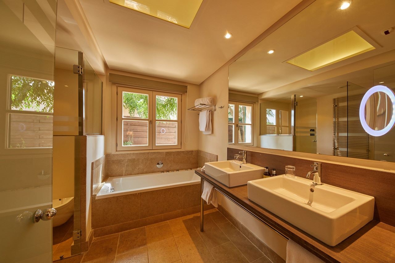 rooms-ponent-suite-with-terrace