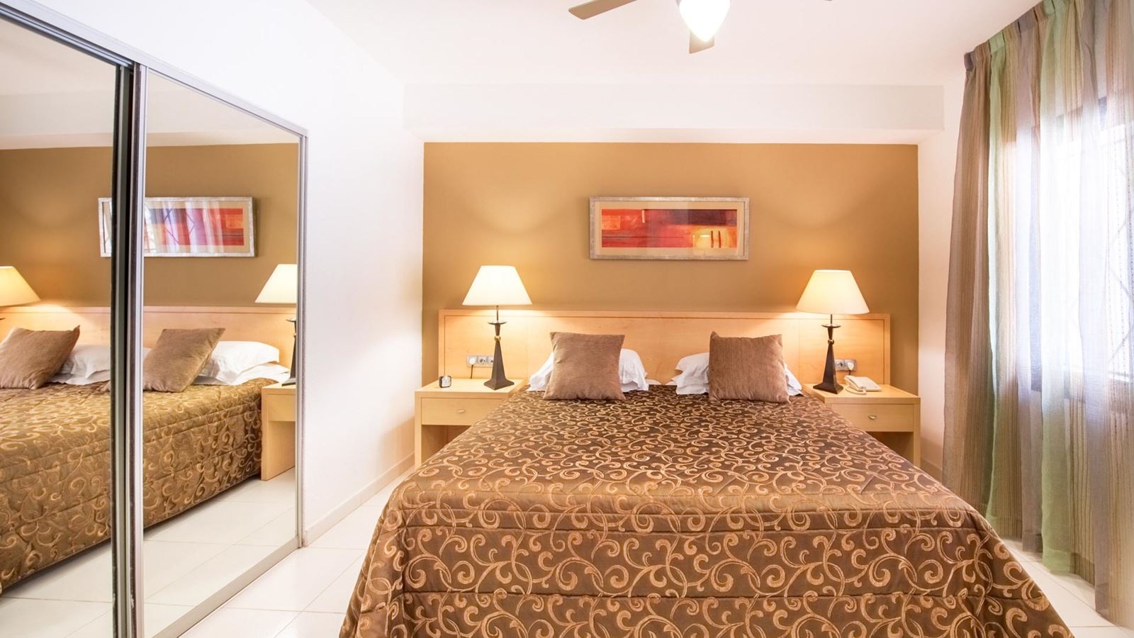 rooms-apartment-2-bedrooms