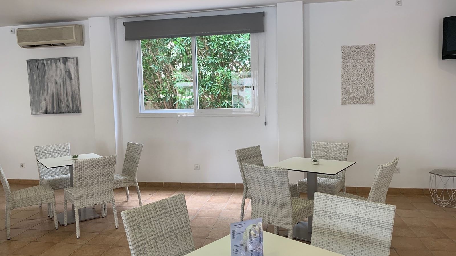 restaurants-restaurant