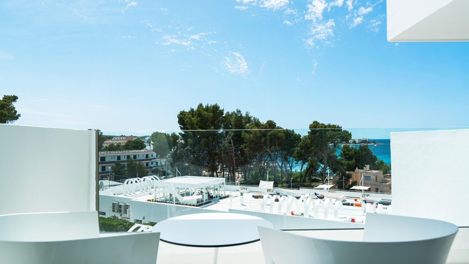 rooms-double-superior-room-balcony-or-terrace