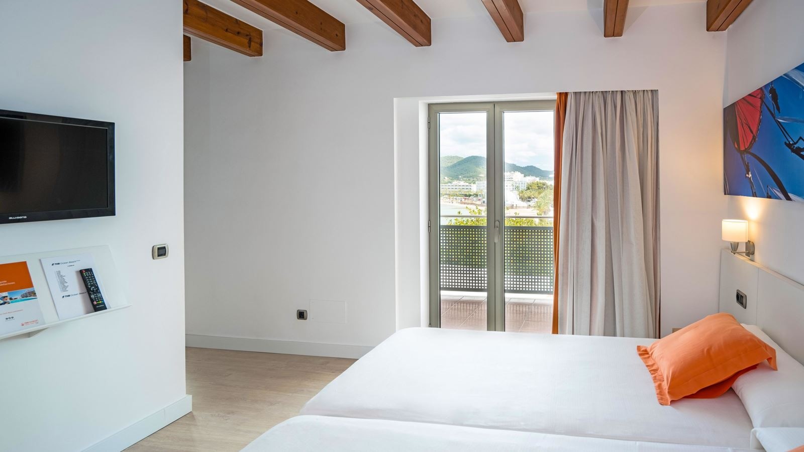 rooms-suite-junior-balcony-or-terrace