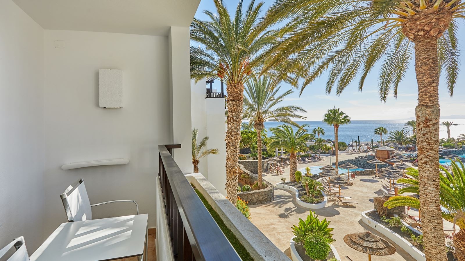 rooms-suite-ocean-view-preferred-club-balcony-or-terrace