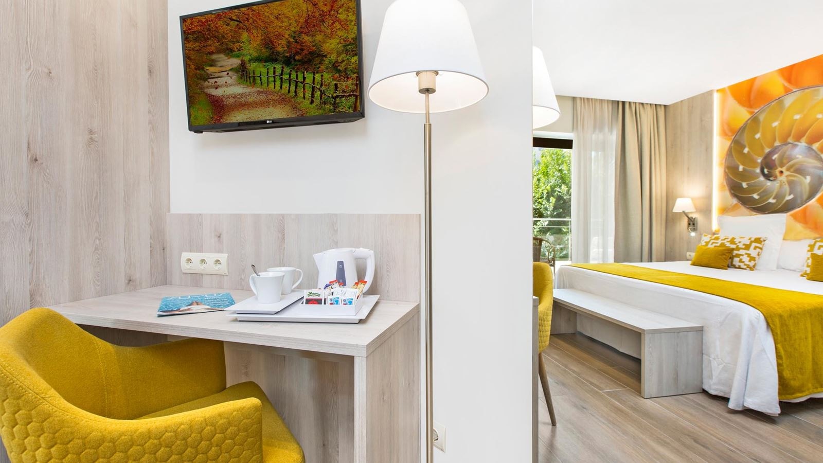 rooms-comfort-city-view