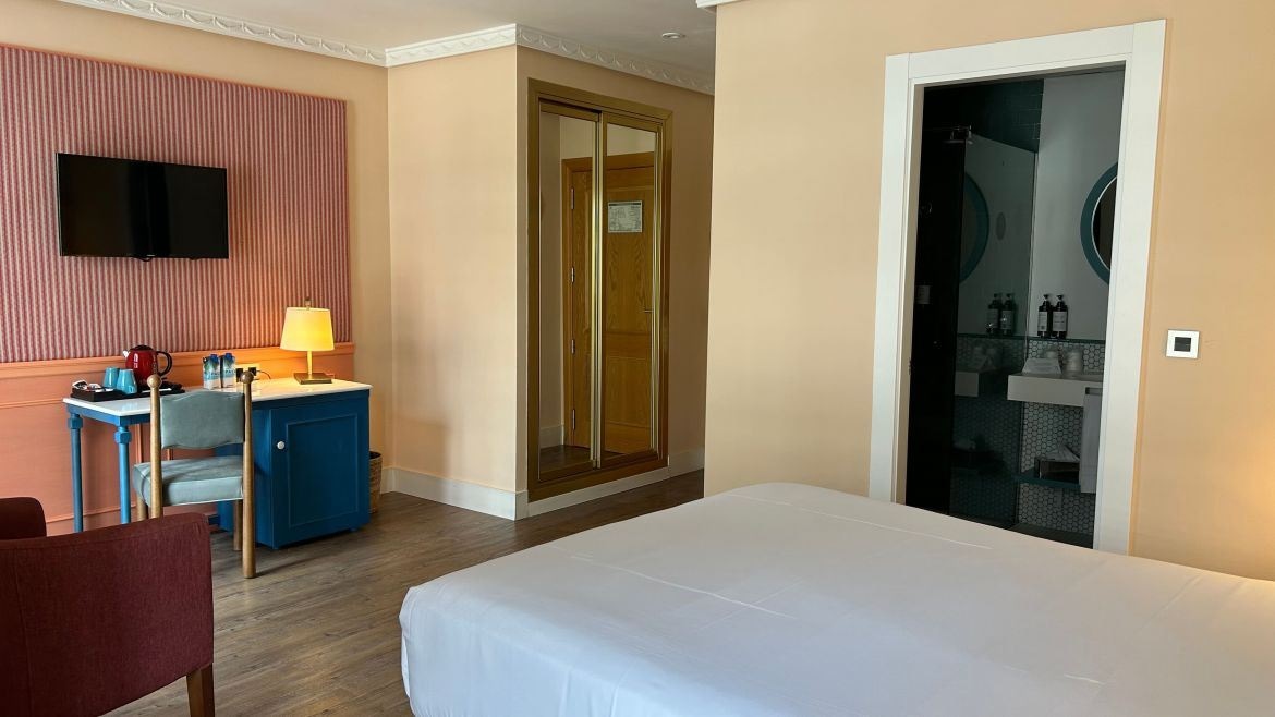 rooms-junior-suite-balcony-or-terrace