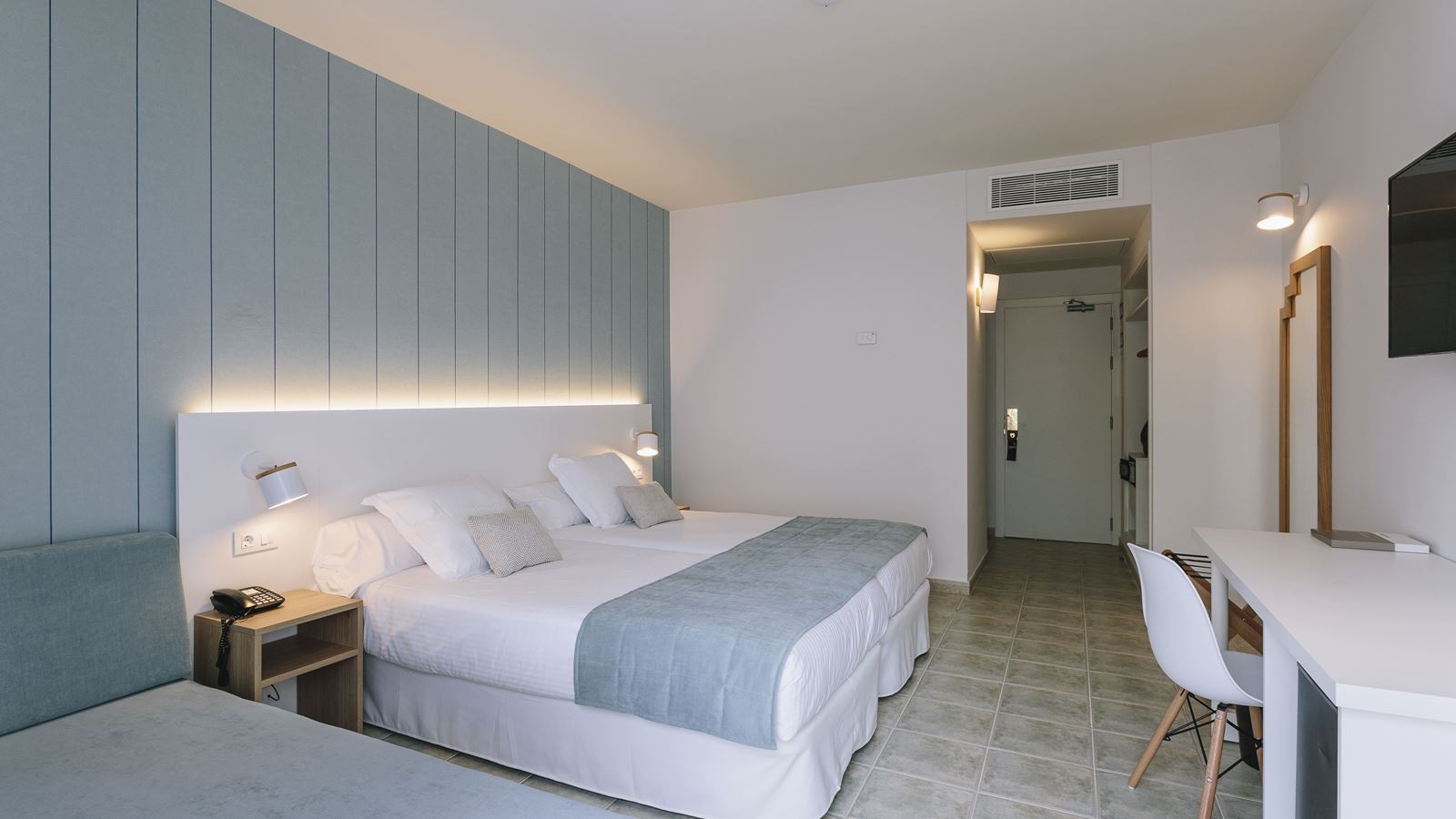 rooms-double-standard-with-balconyterrace