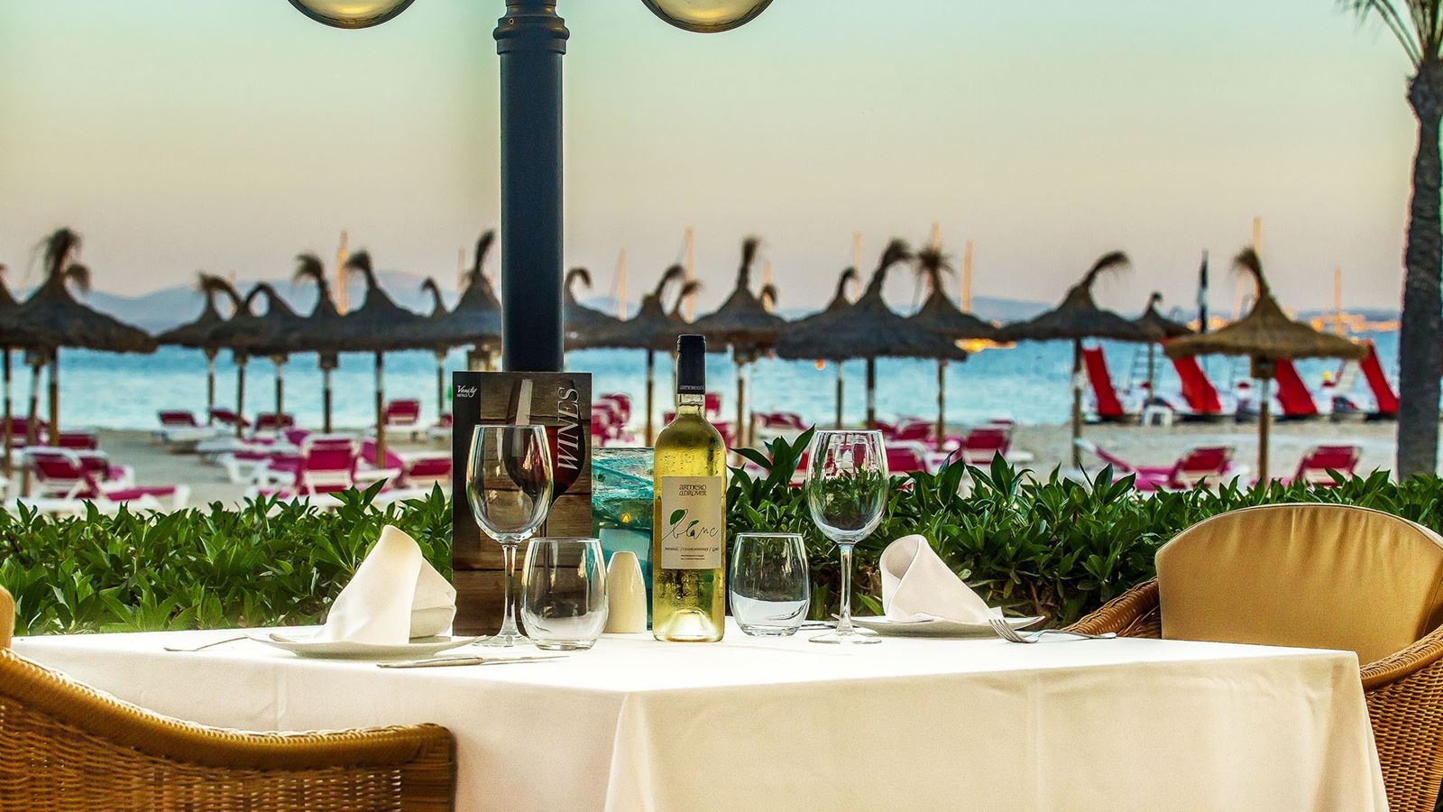 restaurants-mirablau-beach-bar--restaurant