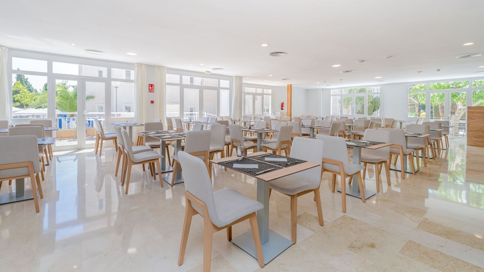 restaurants-buffet-restaurant