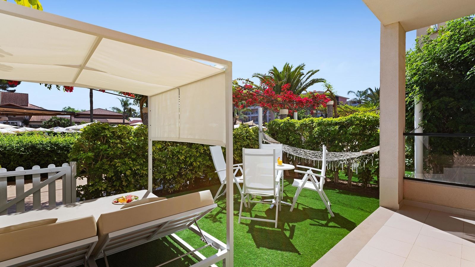 rooms-apt-1-bedroom-garden-selection-club