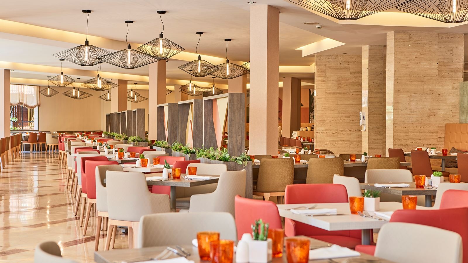 restaurants-caprice-restaurant-buffet