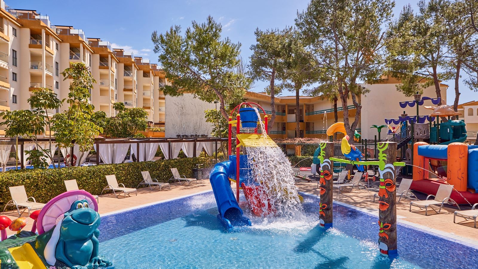 pools-outdoor-childrens-pool