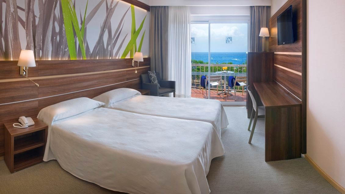 rooms-style-room-poolsea-view-tiple-style-room-poolsea-view