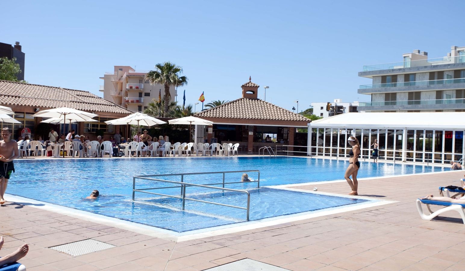 pools-outdoor--indoor-pool