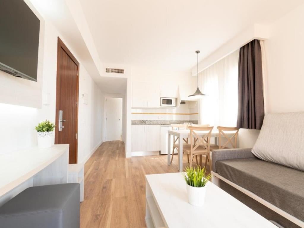 rooms-apartment-premium-pool-view-balcony-or-terrace