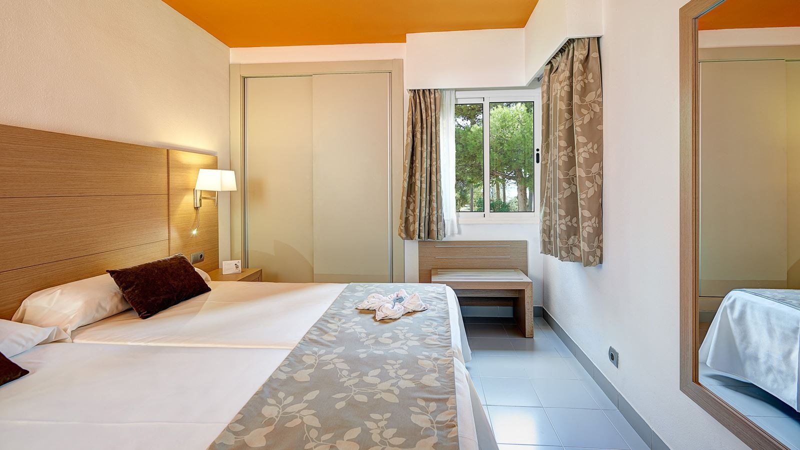 rooms-1-bedroom-apartment